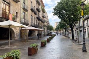Girona viu el seu Sant Jordi més solitari i silenciós
