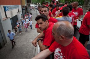 Els jugadors han passejat per Girona on els han rebut alguns ciutadans
