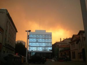 Les flames arribant a Figueres (19:30h)