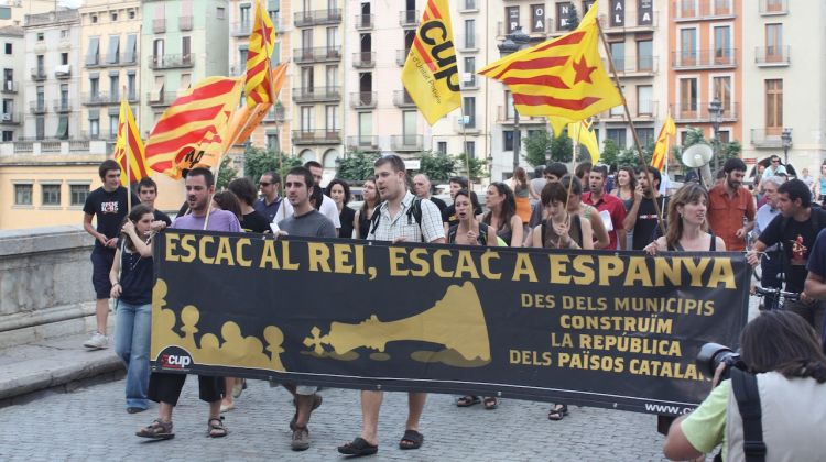 Els manifestants s'han passejat pels carrers de Girona © M. Estarriola
