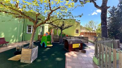 Figueres instal·larà lones per crear espais d'ombra a quatre centres escolars municipals