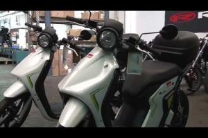 Figueres incorpora dues motos elèctriques a la flota municipal