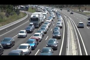 Cues de prop de 20 quilòmetres a l'AP-7 direcció França
