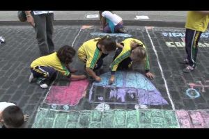 380 escolars de Figueres pinten la Rambla en la Setmana de la Mobilitat Sostenible