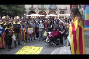 Més de 300 persones reclamen la República Catalana a Figueres