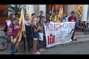 Estudiants de Figueres es mobilitzen a favor del 9-N