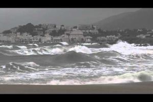 Llevantada des de la platja de Grifeu a Llançà