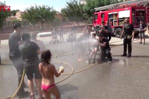 Els Bombers visiten l'Agrupació Escolta Sant Pere i el Casal Dofí de Figueres