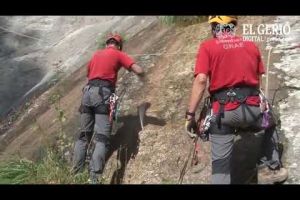 Així rescaten els GRAE dels Bombers una persona ferida a la muntanya