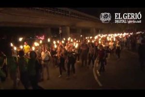 Més de 13.000 persones participen de la marxa de torxes a Girona per commemorar l'1-O