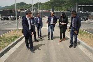 Olot inaugura el nou aparcament del polígon del Pla de Baix