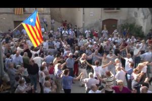 Festa de la Sardana a Les Escaules amb una cobla de 33 músics