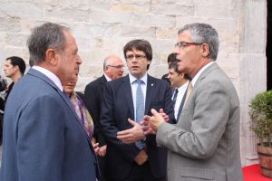 El president de la Diputació de Girona, l'alcalde i el delegat del Govern