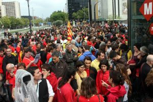 Milers de persones han seguit l'acte de Procés Constituent abans de la cadena.