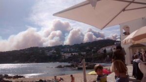 Flames des de Calella de Palafrugell