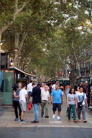 La Rambla de Barcelona l'endemà de l'atemptat