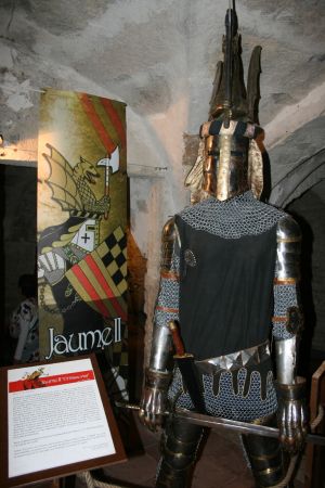 S'hi va fer una exposició sobre els cavallers catalans (eren els mateixos que els que es poden veure a les fotografies de la galeria 'X Mercat Medieval de Calonge')
