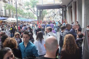 La rambla de Girona s'ha omplert de gom a gom.