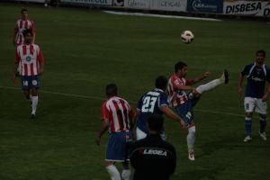 El gran treball de l'equip local va acabar amb una fantàstica actuació contra el Xerez i una golejada de quatre gols (4-2)