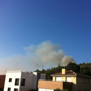La columna de fum era visible des de molts punts de la ciutat