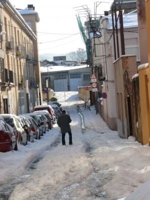 Carrer del Clot de Cassà de la Selva l'endemà de la tempesta