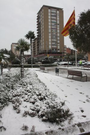 La plaça Catalunya de Girona presentava aquest aspecte a les vuit del matí