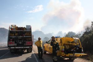 El foc que està cremant una zona muntanyosa prop del municipi de Santa Cristina d'Aro