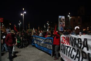 Diverses entitats contra el capitalisme han realitzat una vaga paral·lela a la dels sindicats durant aquest dijous a Girona