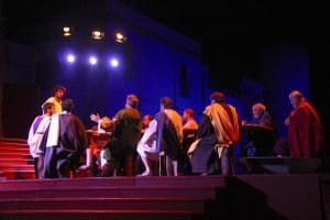 La representació teatral de la Processó de Verges a la plaça Major de la població