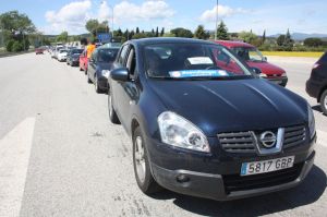 Un vehicle abans de passar pel peatge