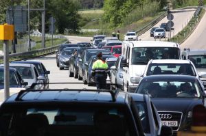 Llarges retencions a la sortida de Girona Sud