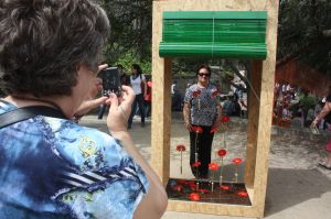 Els visitants no perdien ocasió per fotografiar-se