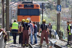 Mor un ciclista atropellat per un tren en un pas a nivell a Ripoll