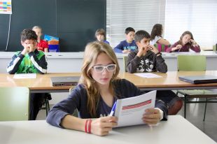 Més de 70.000 alumnes de sisè de primària posen a prova els seus coneixements