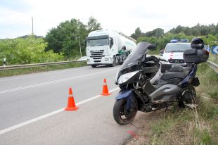 Mor un motorista en sortir de la via a l'N-IIa a Sant Julià de Ramis