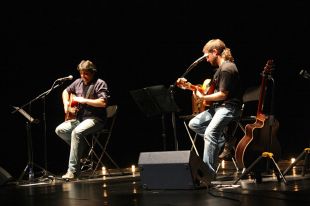 Miquel Abras i Cesk Freixas omplen el Teatre Mundial