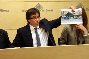 Puigdemont carrega contra l'oposició