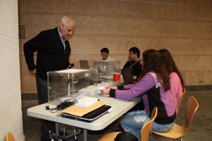 Olot es desmarca amb una participació del 25% a les sis de la tarda