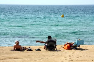 Els hotelers auguren la pitjor temporada dels últims anys si fa mal temps a l'estiu