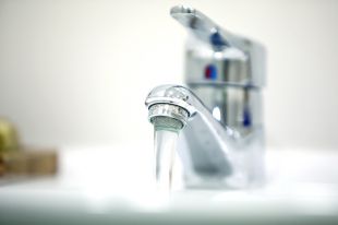 Girona emet 622 informes per evitar talls de serveis a famílies vulnerables