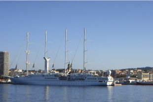 El port de Palamós inicia la temporada de creuers amb l'arribada del Wind Spirit 