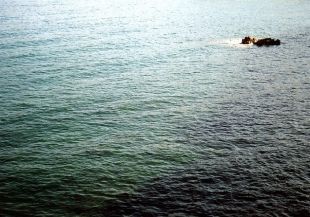 Mor ofegat un home de 63 anys en enganxar-se el peu a l'àncora i caure al mar a cala Montgó