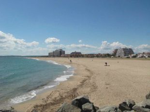Identifiquen el cadàver trobat a la platja d'Empuriabrava el mes de març