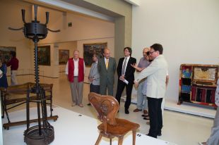 Un paraigüer del 1910 de Rafael Masó, exposat al MNAC