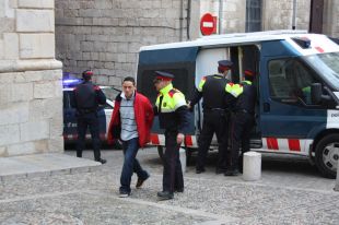 Onze anys de presó per al jove que en va assassinar a les portes de la discoteca Enjoy 