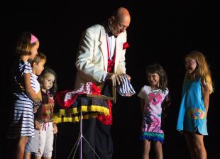 Unes 500 persones assisteixen a la cloenda del MagicInterFest