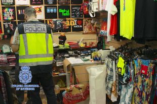 Intervenen 10.000 peces de roba falsificades a Vidreres i Lloret de Mar