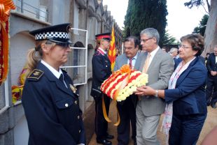 Defensa del dret a decidir en l'ofrena al president Irla a Girona