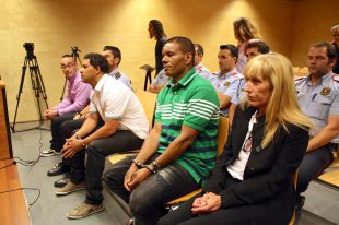 8 anys i mig de presó per encarregar a tres sicaris que matessin el seu marit