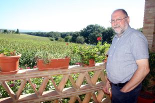 Quatre encaputxats assalten i lliguen un matrimoni a un mas de Vilobí d'Onyar